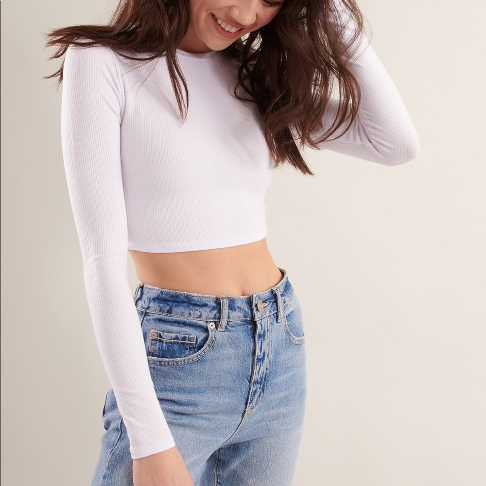 GARAGE KYLIE crop tee in white